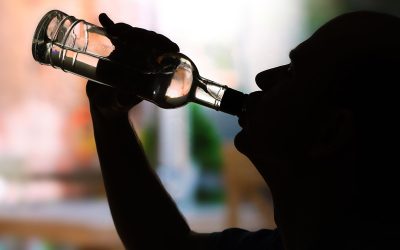 7 Common Signs You Have a Drinking Problem